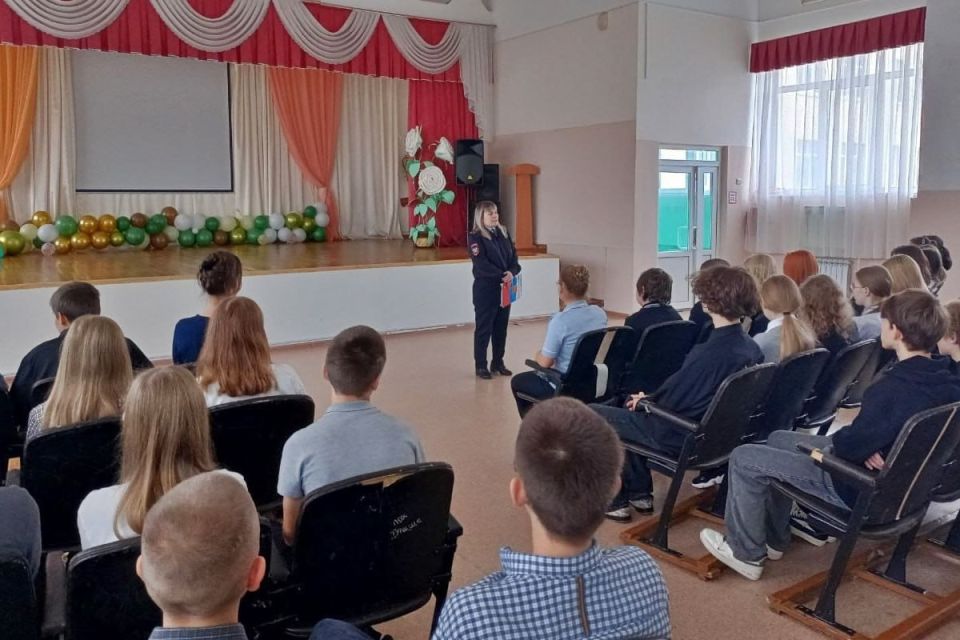 В Ульяновске транспортные полицейские провели профилактические беседы для школьников В Ульяновске транспортные полицейские провели профилактические беседы для школьников