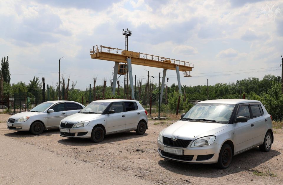 Таможенники юга России продолжают передавать транспортные средства на нужды фронта Таможенники юга России продолжают передавать транспортные средства на нужды фронта