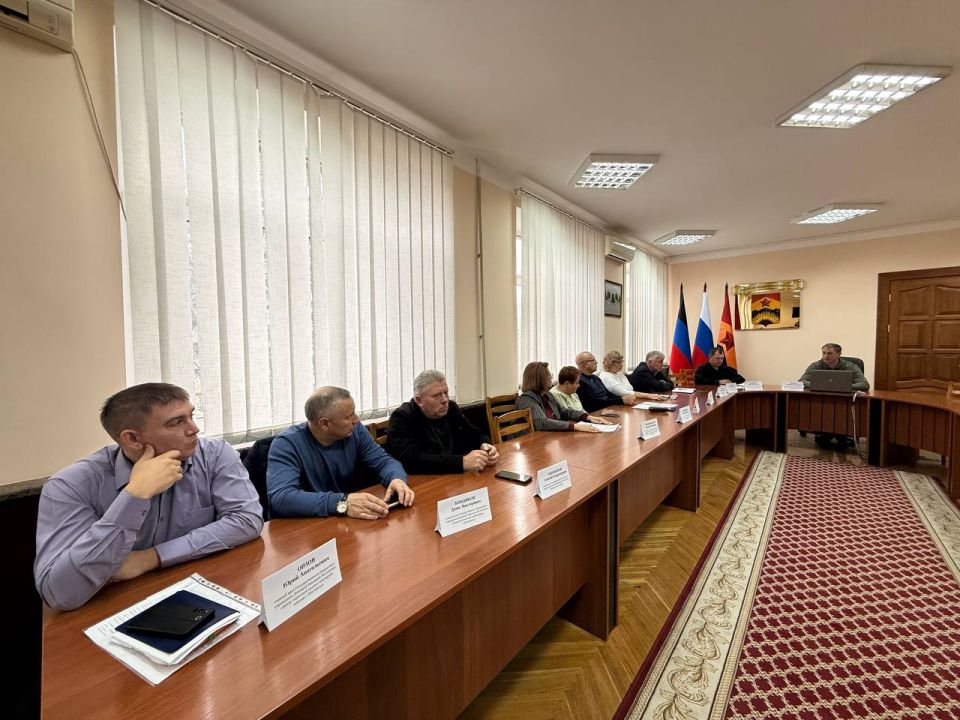 В Шахтерском округе обсудили вопросы здравохранения В Шахтерском округе обсудили вопросы здравохранения