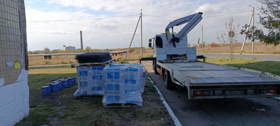 В Кировском продолжается ремонт крыш В Кировском продолжается ремонт крыш
