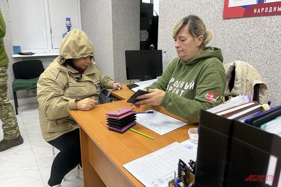 Выбрали сторону правды. Семья из Курахово выжила под ВСУ и помогает землякам Выбрали сторону правды. Семья из Курахово выжила под ВСУ и помогает землякам