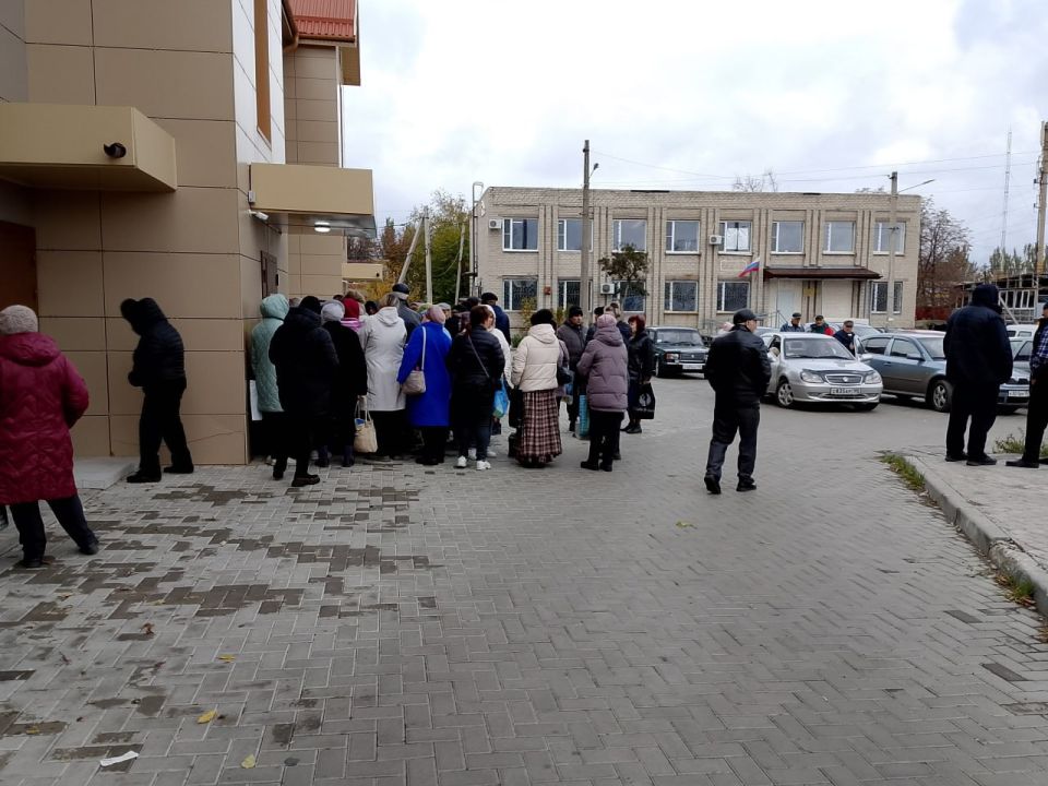 При содействии главы Волновахского муниципального округа Константина Зинченко организована работа мобильной группы ГУП ДНР «РОС» «Феникс» При содействии главы Волновахского муниципального округа Константина Зинченко организована работа мобильной группы ГУП ДНР «РОС» «Феникс»