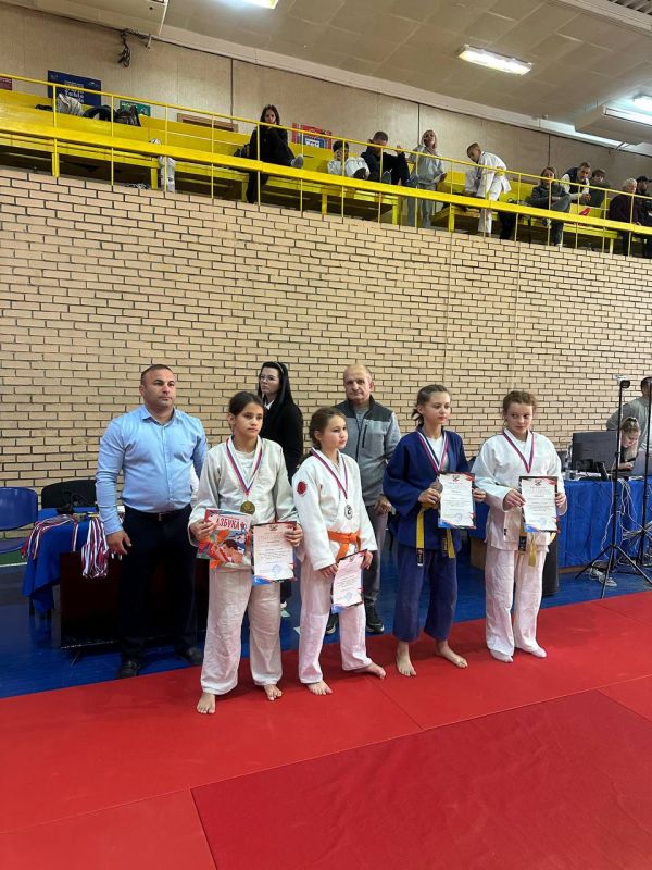 18 октября воспитанники МБУ ДО "Мангушская СШ" 18 октября воспитанники МБУ ДО "Мангушская СШ"