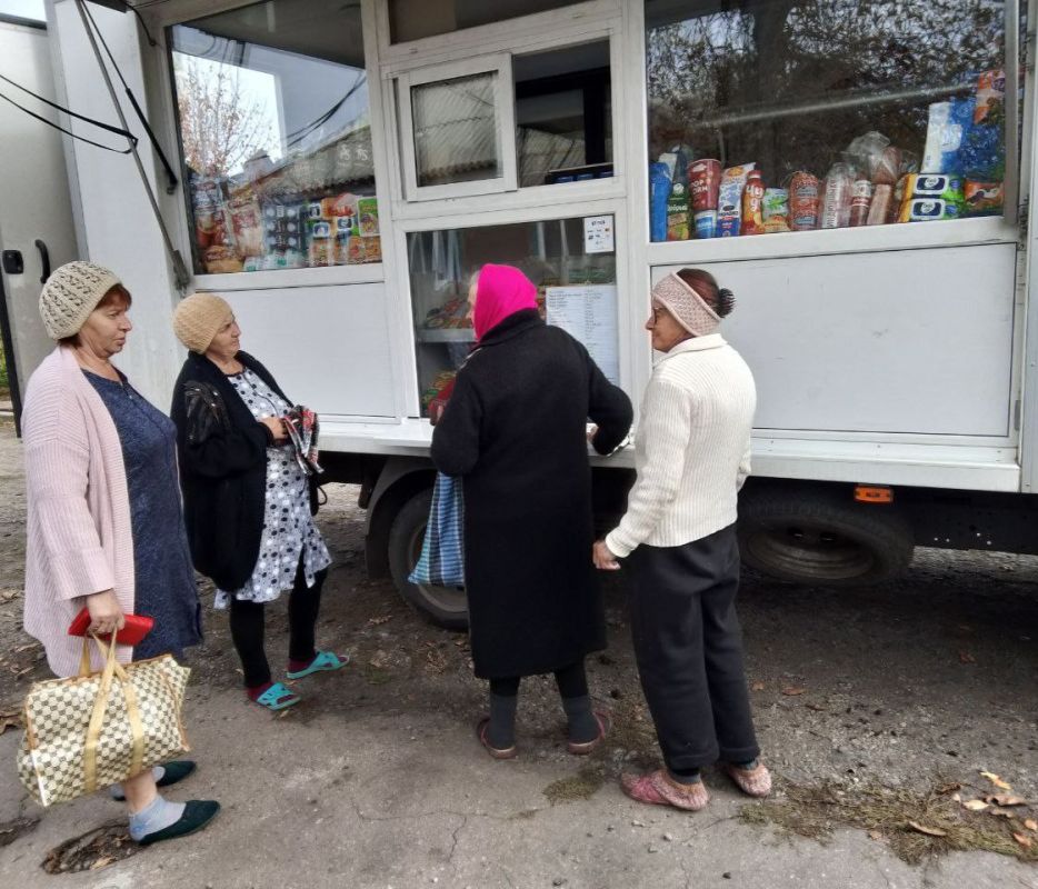 С 18 по 21 октября 2025 года осуществлена выездная торговля с использованием автомагазинов в населенных пунктах городских округов Донецк, Горловка, Мариуполь, на территории г С 18 по 21 октября 2025 года осуществлена выездная торговля с использованием автомагазинов в населенных пунктах городских округов Донецк, Горловка, Мариуполь, на территории г