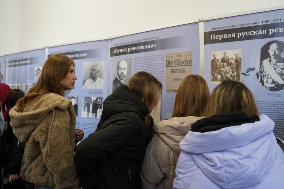 "Приазовский государственный технический университет" – филиал ФГБОУ ВО «Национальный исследовательский Московский государственный строительный университет» стал площадкой для историко-правовой выставки «Защита... "Приазовский государственный технический университет" – филиал ФГБОУ ВО «Национальный исследовательский Московский государственный строительный университет» стал площадкой для историко-правовой выставки «Защита...