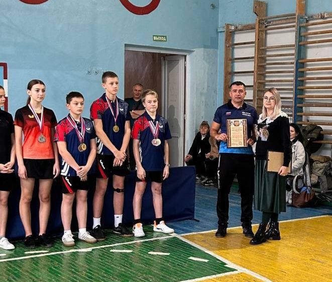 Юбилей секции настольного тенниса в Торезе: успехи и достижения Юбилей секции настольного тенниса в Торезе: успехи и достижения