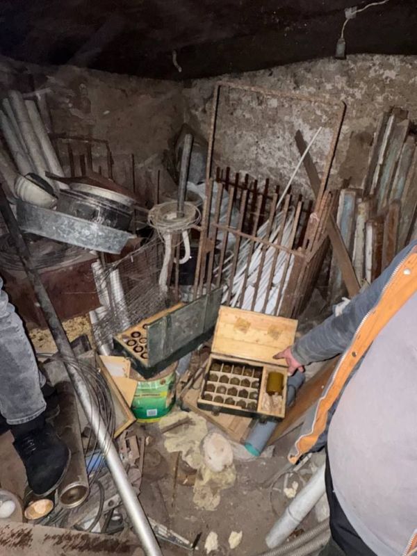 В Харцызске полицейские изъяли крупную партию оружия и боеприпасов В Харцызске полицейские изъяли крупную партию оружия и боеприпасов