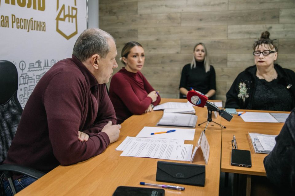 Антон Кольцов: Более 18 тысяч взрослых жителей Мариупольского городского округа уже вакцинировались от гриппа Антон Кольцов: Более 18 тысяч взрослых жителей Мариупольского городского округа уже вакцинировались от гриппа