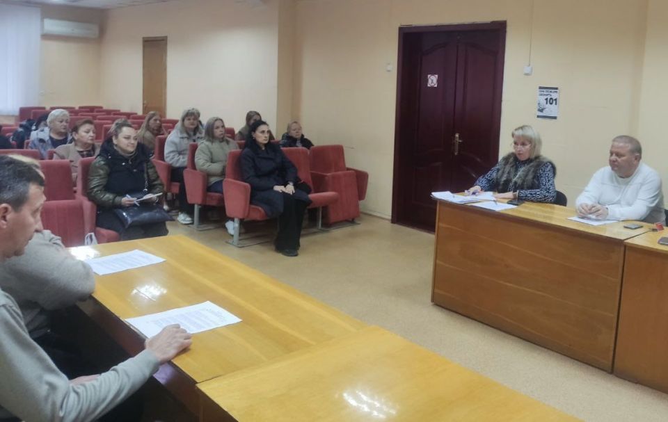 В Управе Кировского внутригородского района Администрации городского округа Донецк ДНР прошло собрание первичных отделений Донецкого городского местного отделения партии ЕДИНАЯ РОССИЯ В Управе Кировского внутригородского района Администрации городского округа Донецк ДНР прошло собрание первичных отделений Донецкого городского местного отделения партии ЕДИНАЯ РОССИЯ