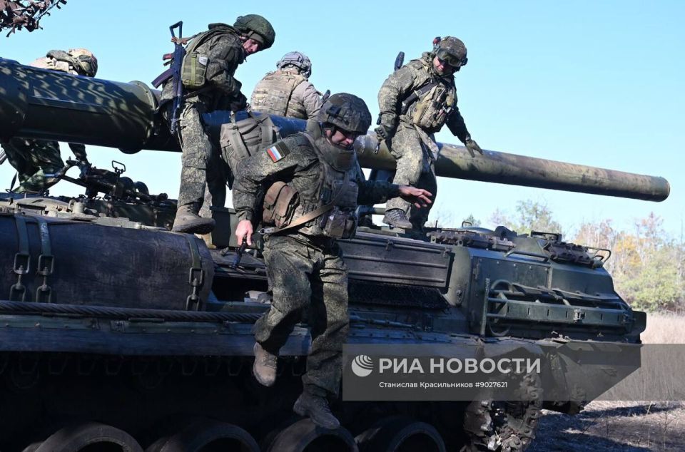 Боевая работа расчёта 203-мм самоходной пушки 2С7М «Малка» группировки войск «Центр» на Покровском (Красноармейском) направлении Боевая работа расчёта 203-мм самоходной пушки 2С7М «Малка» группировки войск «Центр» на Покровском (Красноармейском) направлении