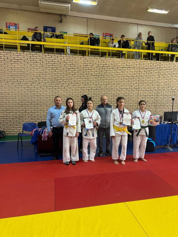 18 октября воспитанники МБУ ДО "Мангушская СШ" 18 октября воспитанники МБУ ДО "Мангушская СШ"