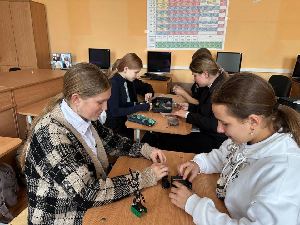 Олег Трофимов: В Донецкой Народной Республике прошли Единые дни открытых дверей в профильных предпрофессиональных классах Олег Трофимов: В Донецкой Народной Республике прошли Единые дни открытых дверей в профильных предпрофессиональных классах