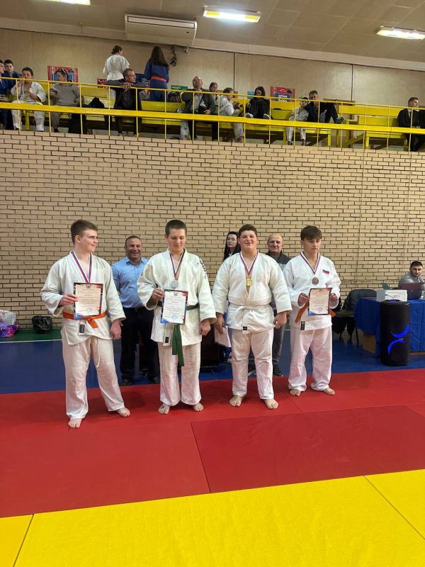 18 октября воспитанники МБУ ДО "Мангушская СШ" 18 октября воспитанники МБУ ДО "Мангушская СШ"