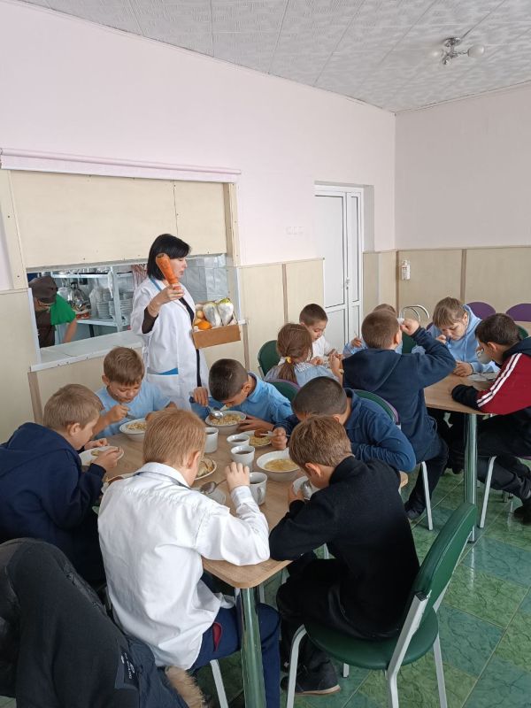 В поддержку недели популяризации потребления овощей и фруктов организованной Министерством здравоохранения Донецкой Народной Республики и проводимой с 20 по 26 октября в ГБОУ Чермалыкская школа Тельмановского М.О." была... В поддержку недели популяризации потребления овощей и фруктов организованной Министерством здравоохранения Донецкой Народной Республики и проводимой с 20 по 26 октября в ГБОУ Чермалыкская школа Тельмановского М.О." была...