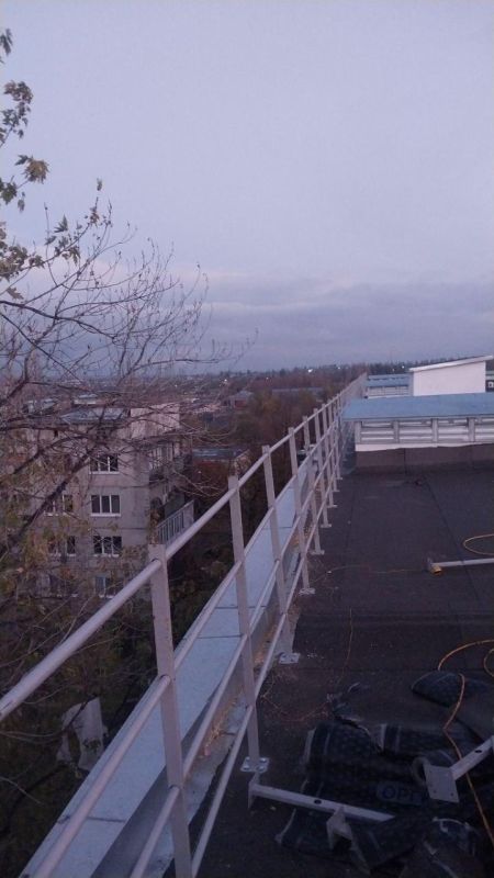 При поддержке Нижегородской области начался монтаж водостоков в жилом доме м-н Металлургов в Харцызске При поддержке Нижегородской области начался монтаж водостоков в жилом доме м-н Металлургов в Харцызске