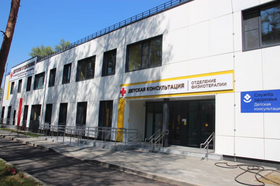 Восстановление сотен объектов народной программы, социальная поддержка и решение обращений граждан: три года назад в Донбассе появились региональные отделения Единой России Восстановление сотен объектов народной программы, социальная поддержка и решение обращений граждан: три года назад в Донбассе появились региональные отделения Единой России