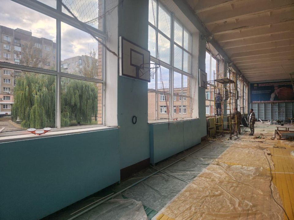 Подрядчики из Нижнего Новгорода заменят окна в Харцызской школе Подрядчики из Нижнего Новгорода заменят окна в Харцызской школе