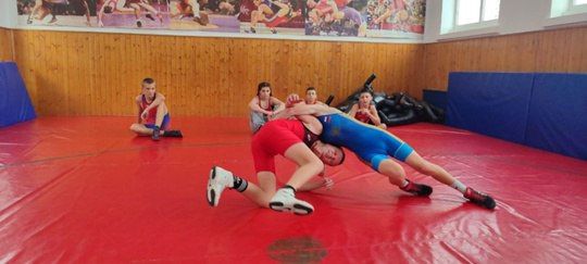 Открытая тренировка по вольной борьбе в рамках партийного проекта "Выбор сильных" Открытая тренировка по вольной борьбе в рамках партийного проекта "Выбор сильных"