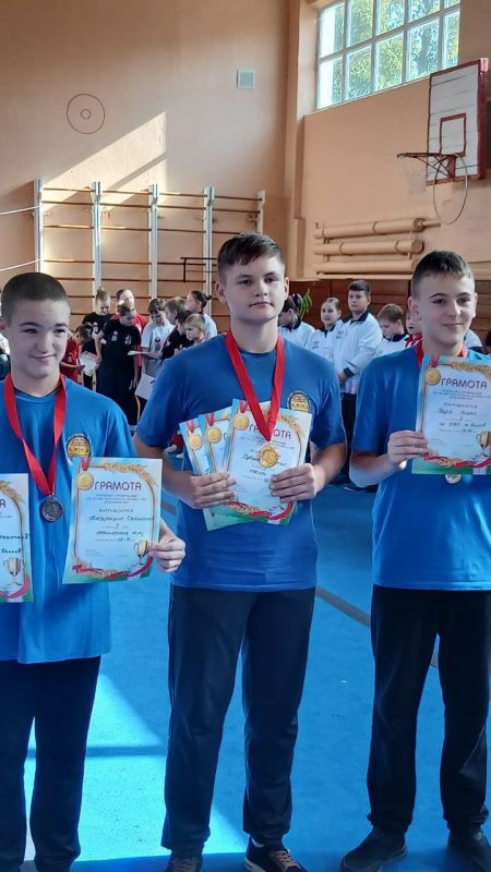 18 октября в г. Донецке на базе школы № 149 состоялись открытые соревнования спортивной школы «Спартак» по общей физической и специальной физической подготовке отделения УШУ 18 октября в г. Донецке на базе школы № 149 состоялись открытые соревнования спортивной школы «Спартак» по общей физической и специальной физической подготовке отделения УШУ