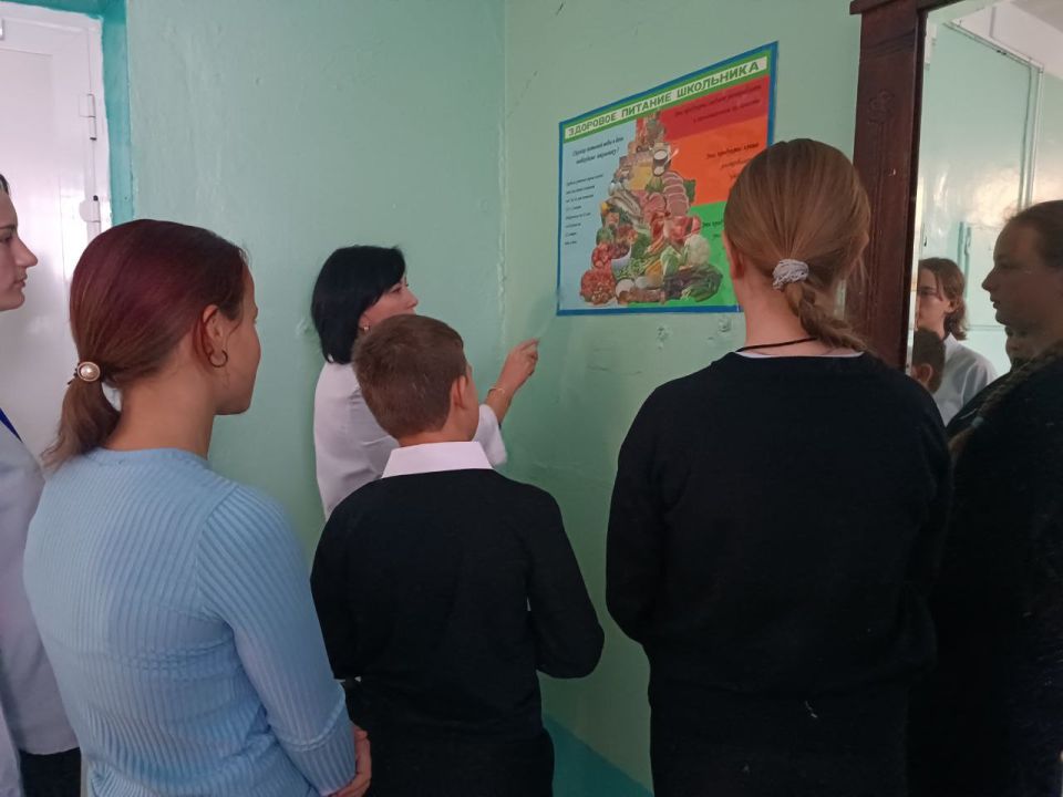 В поддержку недели популяризации потребления овощей и фруктов организованной Министерством здравоохранения Донецкой Народной Республики и проводимой с 20 по 26 октября в ГБОУ Чермалыкская школа Тельмановского М.О." была... В поддержку недели популяризации потребления овощей и фруктов организованной Министерством здравоохранения Донецкой Народной Республики и проводимой с 20 по 26 октября в ГБОУ Чермалыкская школа Тельмановского М.О." была...