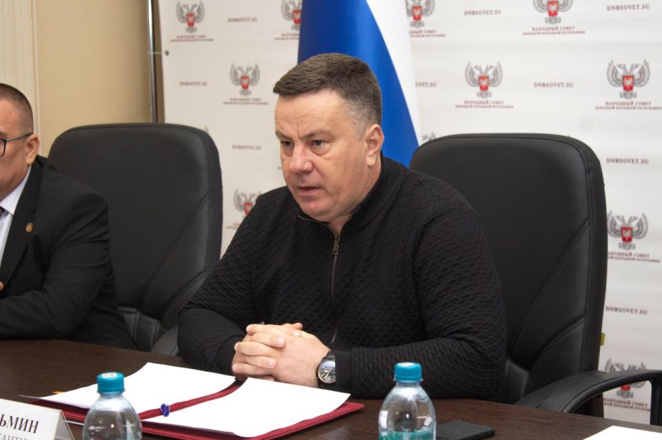 Константин Кузьмин: Провел рабочее совещание с Президиумом Народного Совета и председателями комитетов парламента Константин Кузьмин: Провел рабочее совещание с Президиумом Народного Совета и председателями комитетов парламента