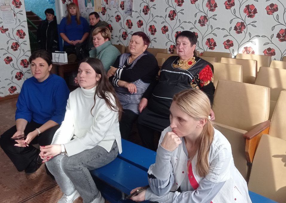 Начальник Благодатновского территориального отдела Инна Науменко встретилась с трудовым коллективом Благодатновского детского сада Начальник Благодатновского территориального отдела Инна Науменко встретилась с трудовым коллективом Благодатновского детского сада