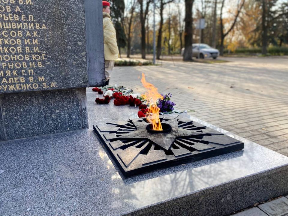 Сегодня, в День Белых Журавлей, наши сердца особенно остро помнят о тех, кто не вернулся с полей сражений Сегодня, в День Белых Журавлей, наши сердца особенно остро помнят о тех, кто не вернулся с полей сражений