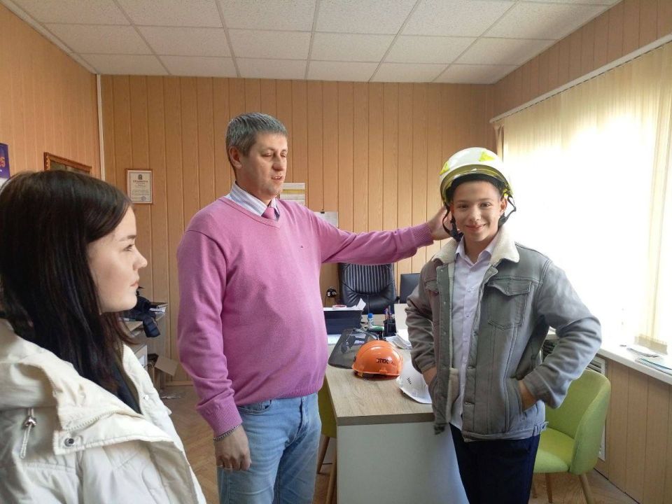 В рамках акции «Учиться в Донбассе» школьники Мангуша посетили предприятие «Донецкэнерго» В рамках акции «Учиться в Донбассе» школьники Мангуша посетили предприятие «Донецкэнерго»