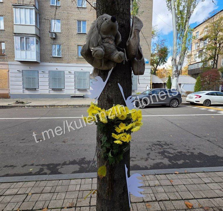 Алексей Кулемзин: Сегодня, в День белых журавлей, в Ворошиловском районе почтили память не только героев-защитников, отдавших жизнь за Родину, но и погибших детей Донбасса Алексей Кулемзин: Сегодня, в День белых журавлей, в Ворошиловском районе почтили память не только героев-защитников, отдавших жизнь за Родину, но и погибших детей Донбасса