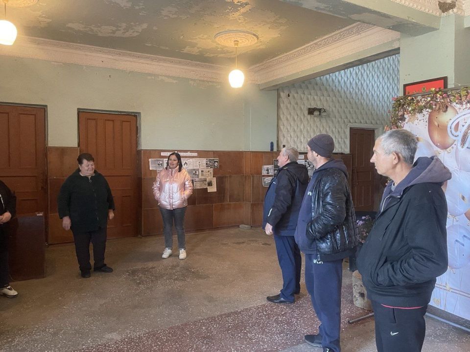 Сегодня начальник Михайловского территориального отдела провёл встречу с жителями села Кузнецово-Михайловка Сегодня начальник Михайловского территориального отдела провёл встречу с жителями села Кузнецово-Михайловка