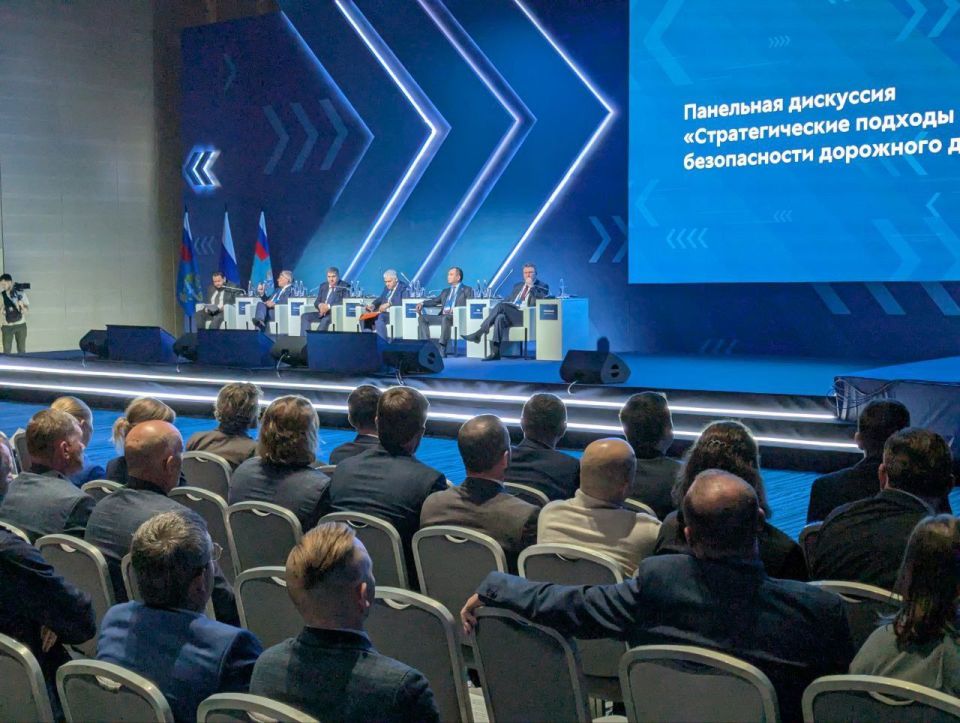Новые стратегические подходы к обеспечению безопасности дорожного движения обсудили на выставке «Дорога 2025» Новые стратегические подходы к обеспечению безопасности дорожного движения обсудили на выставке «Дорога 2025»
