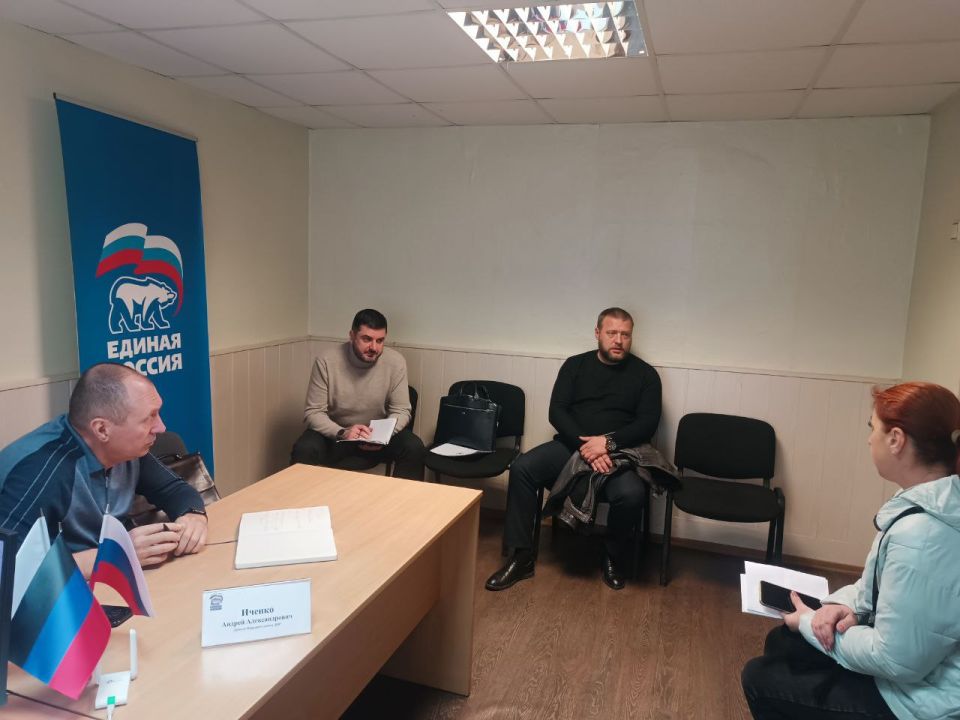 В Снежном прошел приём депутата Народного Совета ДНР В Снежном прошел приём депутата Народного Совета ДНР