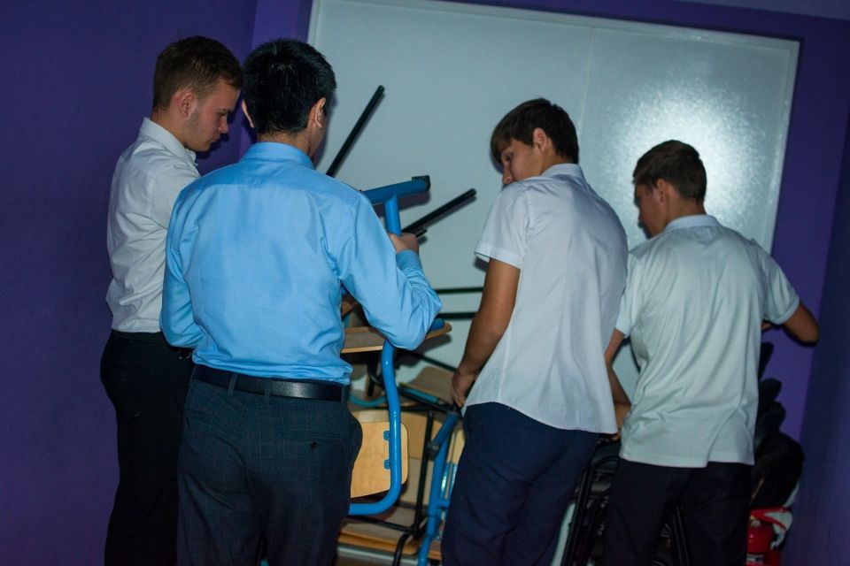 В Мариупольской школе №5 прошло очередное занятие в рамках проекта «Школа антитеррора» В Мариупольской школе №5 прошло очередное занятие в рамках проекта «Школа антитеррора»