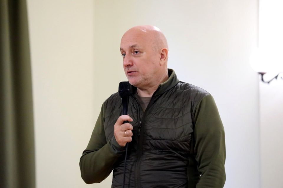 В Донецке прошла творческая встреча Захара Прилепина с ветеранами-защитниками Родины В Донецке прошла творческая встреча Захара Прилепина с ветеранами-защитниками Родины