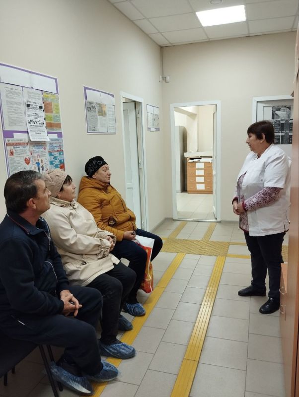 В преддверии празднования Всемирного дня борьбы с инсультом врач терапевт поликлиники и медицинская сестра Староигнатьевской амбулатории ОПСМ провели с населением беседу на тему: "Инсульт можно предотвратить!" Инсульт – это... В преддверии празднования Всемирного дня борьбы с инсультом врач терапевт поликлиники и медицинская сестра Староигнатьевской амбулатории ОПСМ провели с населением беседу на тему: "Инсульт можно предотвратить!" Инсульт – это...