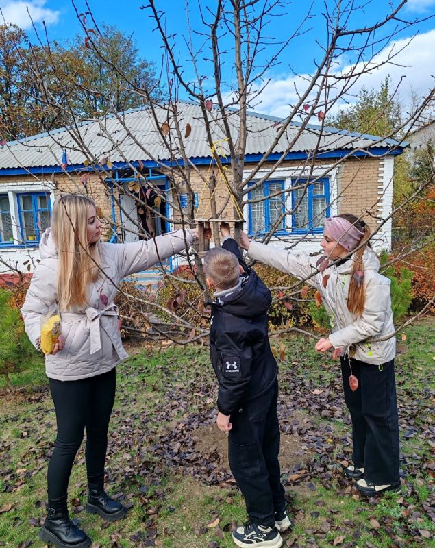 Юные читатели Мироновской поселковой библиотеке приняли участие в экологической акции "Давайте с природой дружить, зверей защищать и птиц кормить" Юные читатели Мироновской поселковой библиотеке приняли участие в экологической акции "Давайте с природой дружить, зверей защищать и птиц кормить"