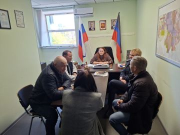 Первый заместитель руководителя Управы Ильичевского внутригородского района города Мариуполь Соломина Татьяна провела встречу с представителями ресурсопоставляющих компаний