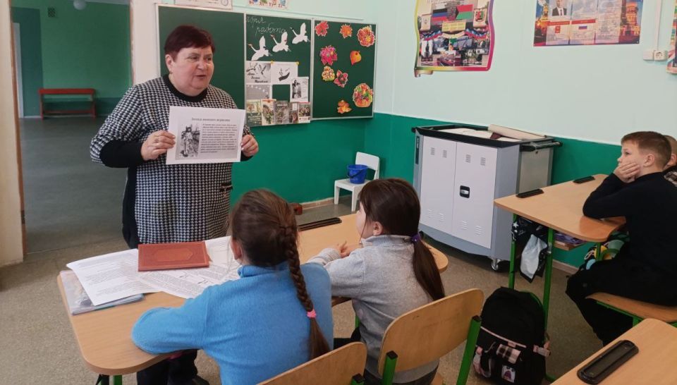 Зов белых журавлей. 22 октября отмечают один из самых печальных праздников – Праздник «Белых журавлей», посвященный светлой памяти павших на полях сражений, тем, кто не вернулся из боя, кто погиб, защищая свою землю и свою... Зов белых журавлей. 22 октября отмечают один из самых печальных праздников – Праздник «Белых журавлей», посвященный светлой памяти павших на полях сражений, тем, кто не вернулся из боя, кто погиб, защищая свою землю и свою...