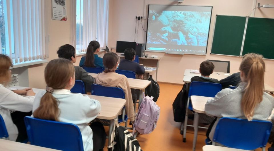 Летят в бессмертье журавли Летят в бессмертье журавли