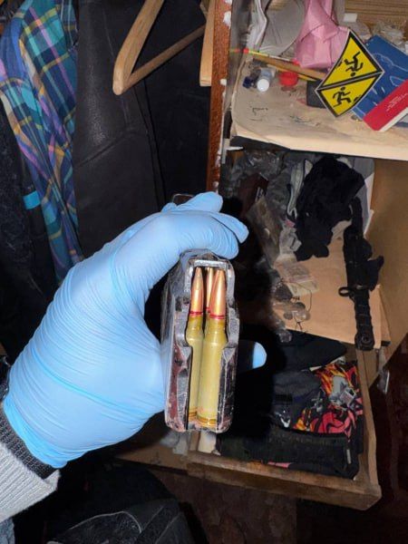 В ДНР полицейские изъяли крупную партию оружия и боеприпасов В ДНР полицейские изъяли крупную партию оружия и боеприпасов