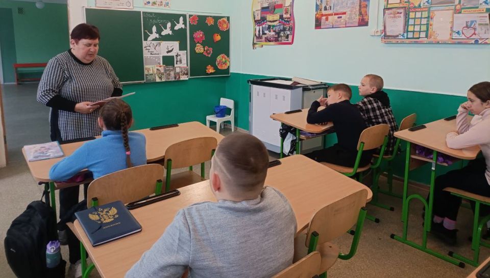 Зов белых журавлей. 22 октября отмечают один из самых печальных праздников – Праздник «Белых журавлей», посвященный светлой памяти павших на полях сражений, тем, кто не вернулся из боя, кто погиб, защищая свою землю и свою... Зов белых журавлей. 22 октября отмечают один из самых печальных праздников – Праздник «Белых журавлей», посвященный светлой памяти павших на полях сражений, тем, кто не вернулся из боя, кто погиб, защищая свою землю и свою...