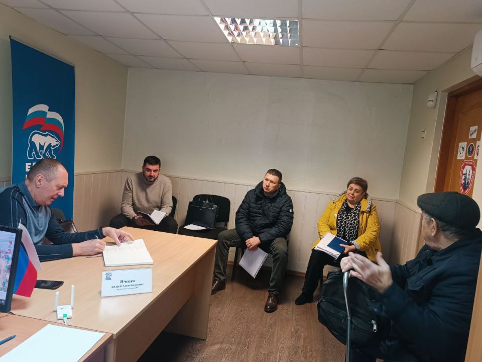 В Снежном прошел приём депутата Народного Совета ДНР В Снежном прошел приём депутата Народного Совета ДНР
