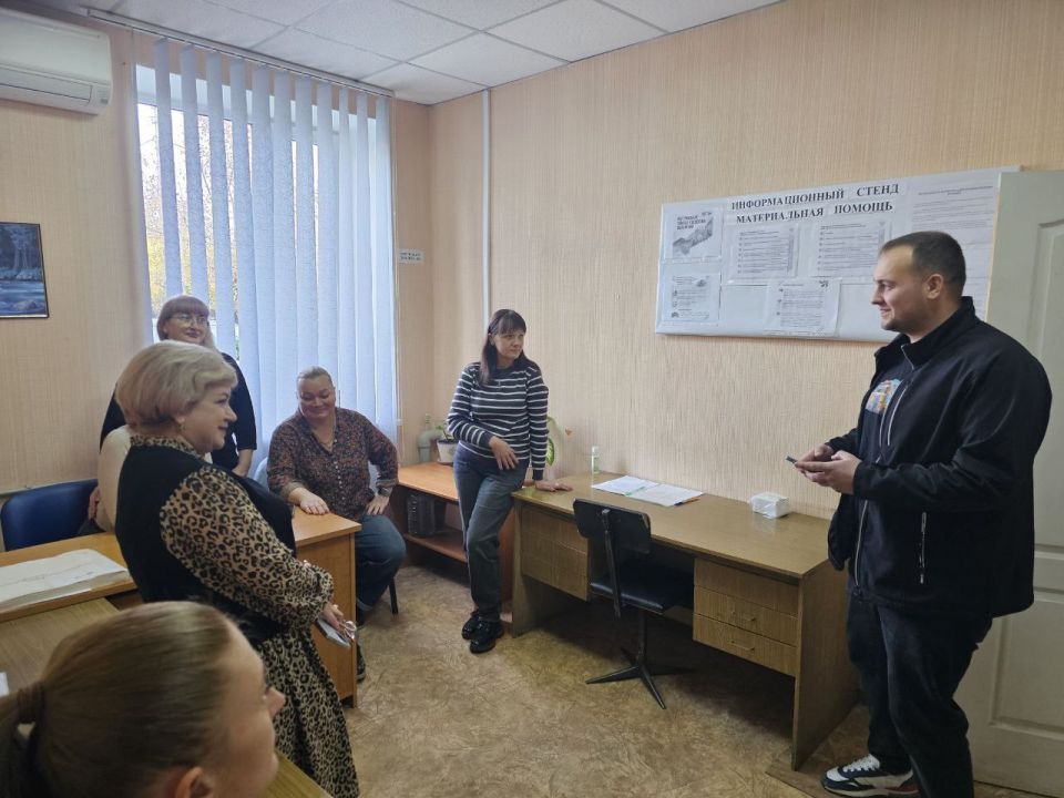 Общественный совет Докучаевска налаживает диалог с населением Общественный совет Докучаевска налаживает диалог с населением