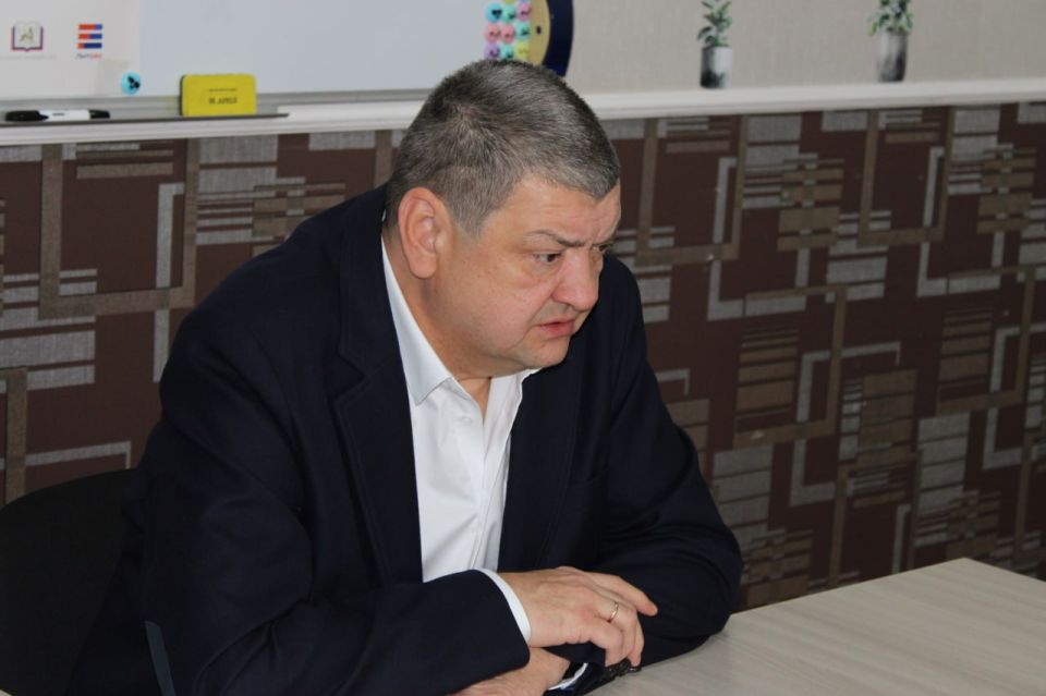 Иван Приходько: Во исполнение поручения Главы Донецкой Народной Республики Дениса Владимировича Пушилина сегодня провел встречу с одним из трудовых коллективов городского округа Горловка Иван Приходько: Во исполнение поручения Главы Донецкой Народной Республики Дениса Владимировича Пушилина сегодня провел встречу с одним из трудовых коллективов городского округа Горловка