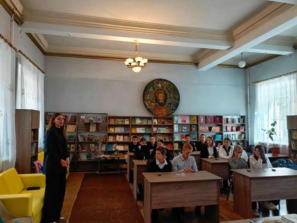 В рамках книжного фестиваля «Под белым парусом пера» ко Дню белых журавлей в Зугрэсской библиотеке-филиале №3 прошло мероприятие «Журавли вновь печально летят» В рамках книжного фестиваля «Под белым парусом пера» ко Дню белых журавлей в Зугрэсской библиотеке-филиале №3 прошло мероприятие «Журавли вновь печально летят»