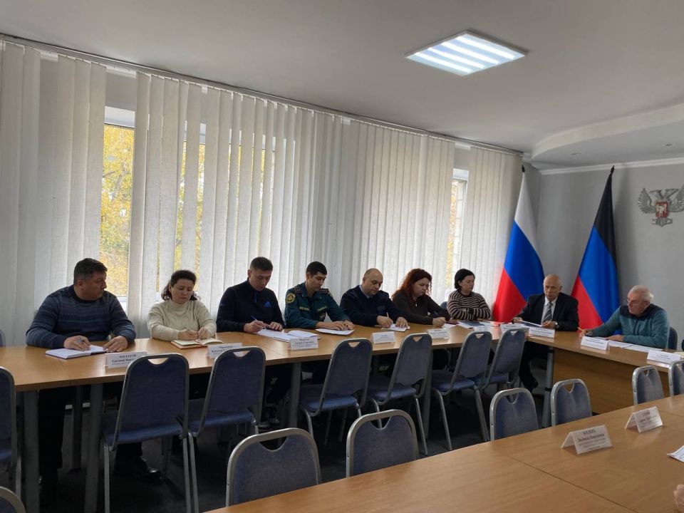 Евгений Поплавский: Провел аппаратное совещание с руководителями ведомств и представителями силовых структур Евгений Поплавский: Провел аппаратное совещание с руководителями ведомств и представителями силовых структур