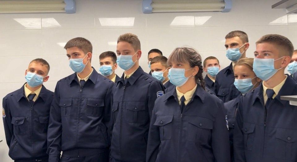 В Донецкой Народной Республике следователи-криминалисты провели экскурсию в лаборатории СЭЦ В Донецкой Народной Республике следователи-криминалисты провели экскурсию в лаборатории СЭЦ