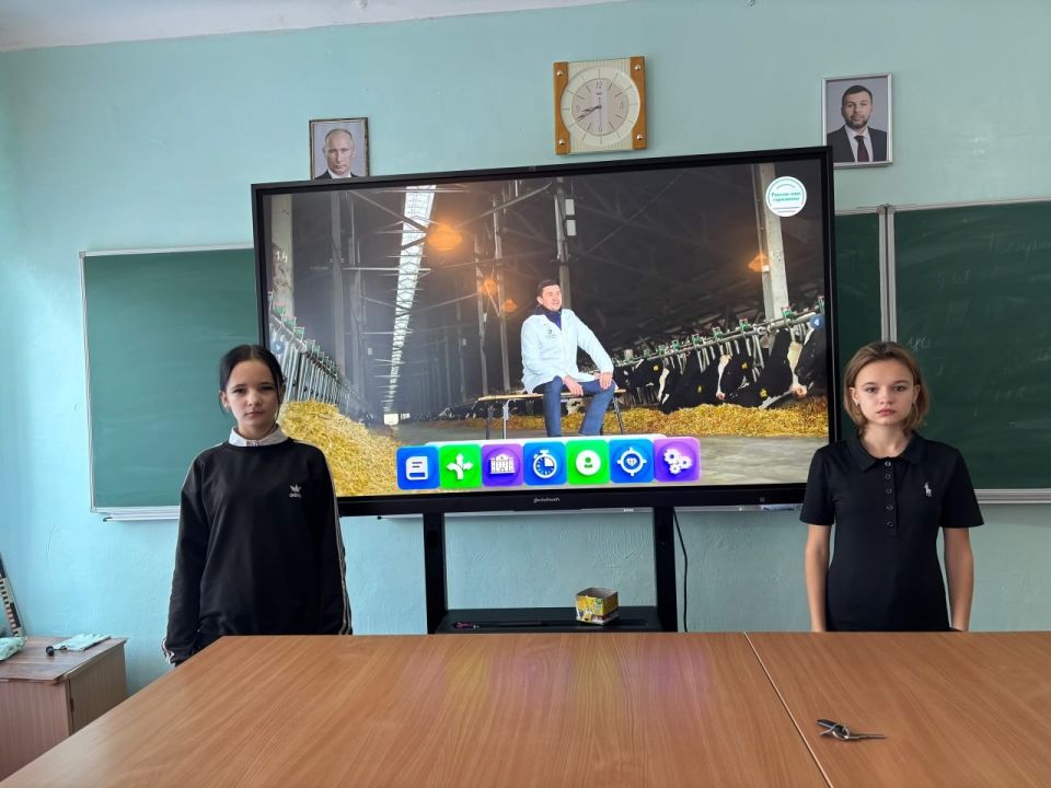 В Ждановке школьники учатся выбирать будущую профессию В Ждановке школьники учатся выбирать будущую профессию