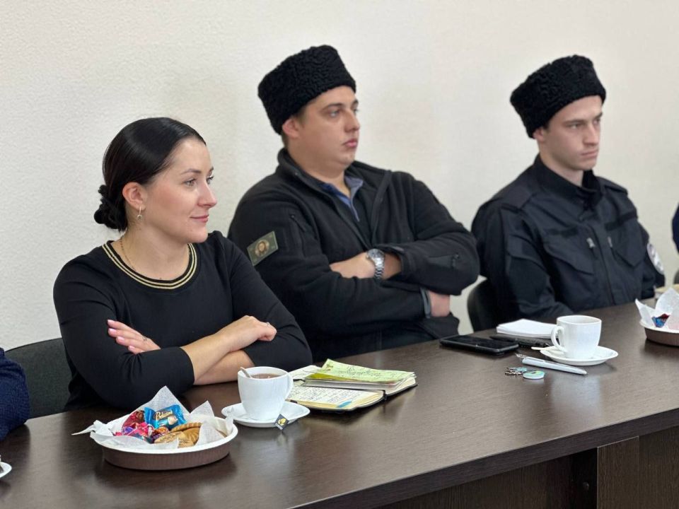 Владислав Ключаров: Сегодня провёл важную рабочую встречу с руководителями и активистами некоммерческих организаций, которые активно работают в сфере молодёжной политики на территории нашего города Владислав Ключаров: Сегодня провёл важную рабочую встречу с руководителями и активистами некоммерческих организаций, которые активно работают в сфере молодёжной политики на территории нашего города