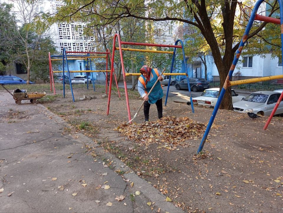 Сегодня, 23 октября 2025 года, в рамках проекта «Городская среда», реализуемого Единой Россией , работники предприятий Кировского района приняли участие в традиционной экологической акции «Чистый четверг» Сегодня, 23 октября 2025 года, в рамках проекта «Городская среда», реализуемого Единой Россией , работники предприятий Кировского района приняли участие в традиционной экологической акции «Чистый четверг»